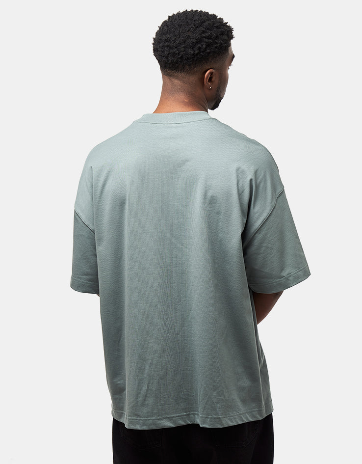 C WIP S/S Link Script T-Shirt - Velvet Green/White