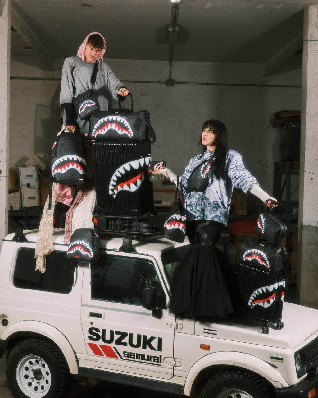 SHARKS IN PARIS HYPER PUFF SAVVY CROSSBODY